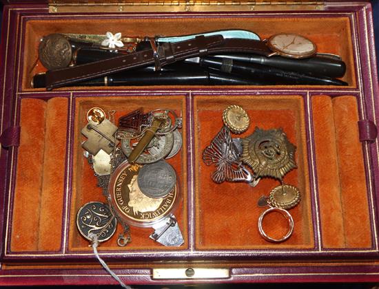 A 9ct gold fine link chain, a gentlemans Longines wrist watch (a.f.) and a quantity of assorted items including silver prayer book.